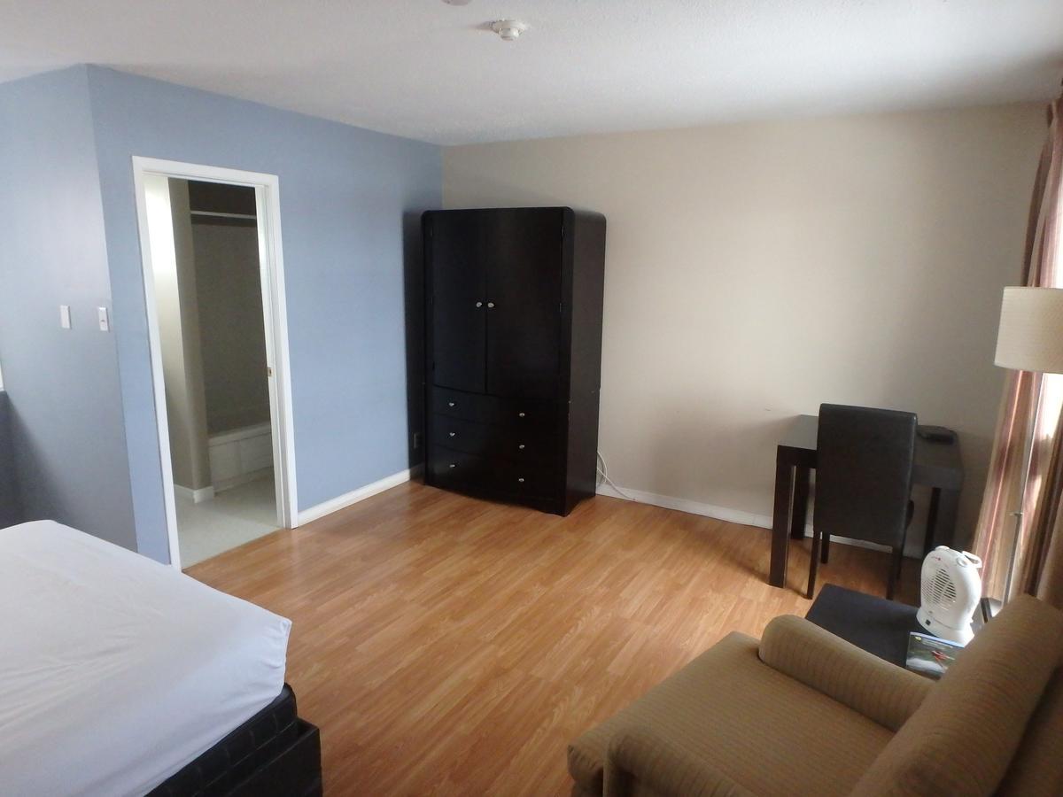Wheel Inn Motel New Liskeard 外观 照片