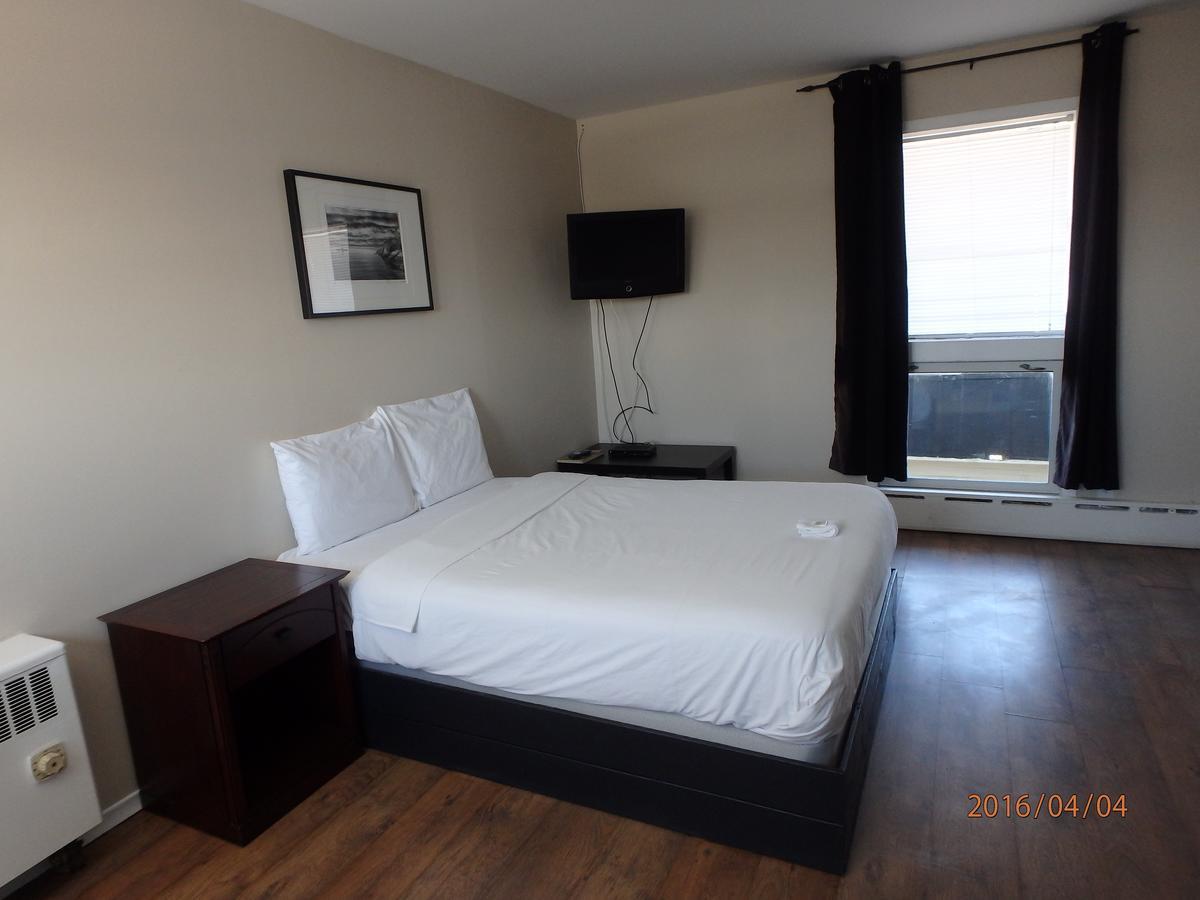 Wheel Inn Motel New Liskeard 外观 照片