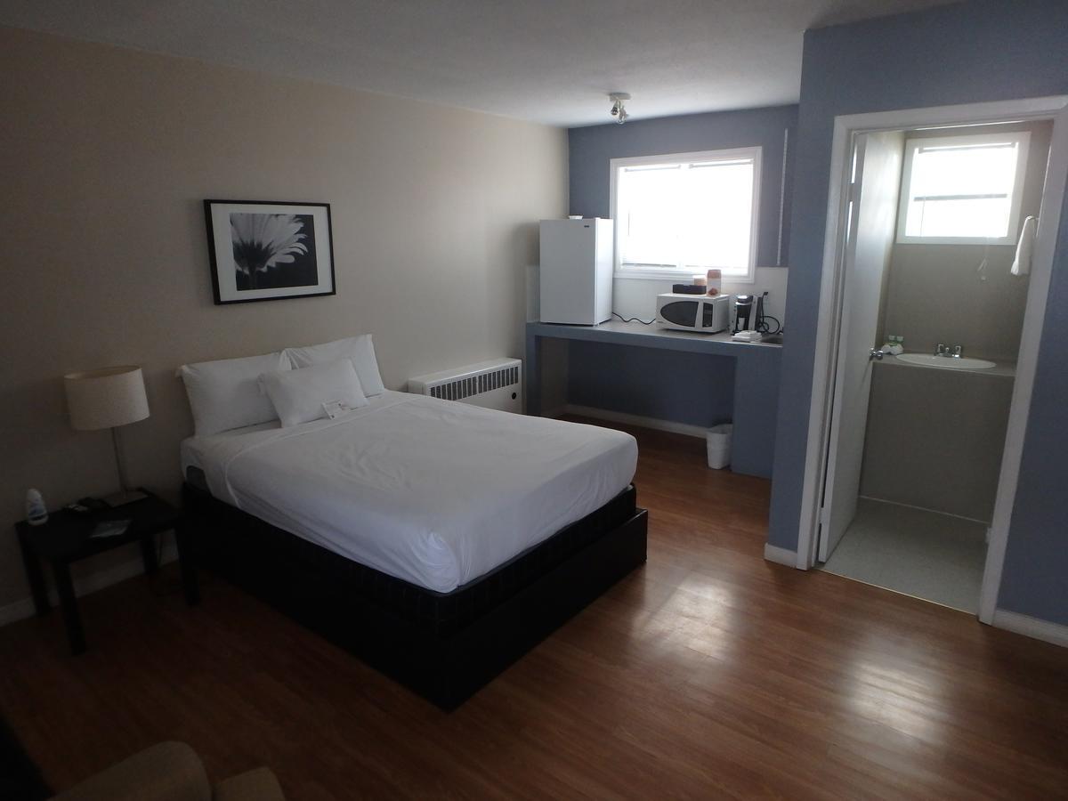 Wheel Inn Motel New Liskeard 外观 照片