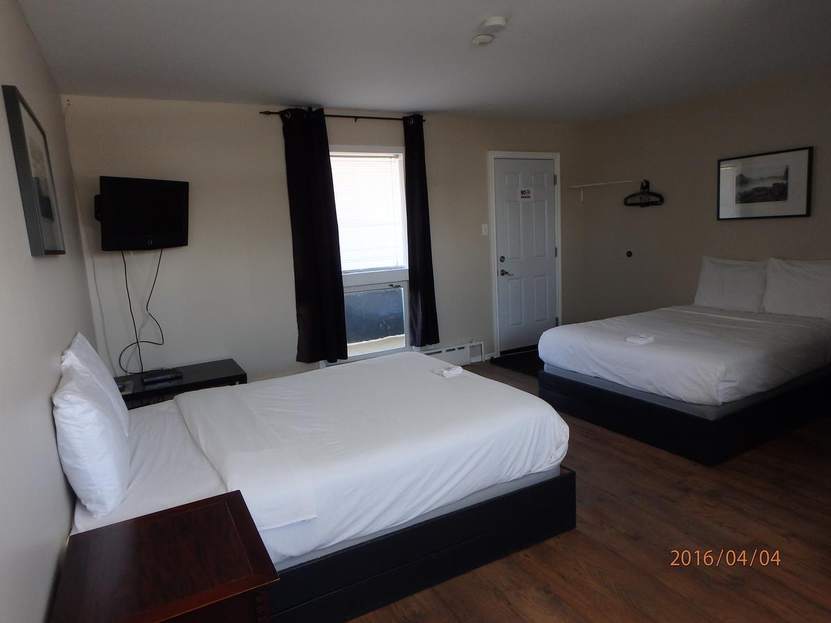 Wheel Inn Motel New Liskeard 外观 照片