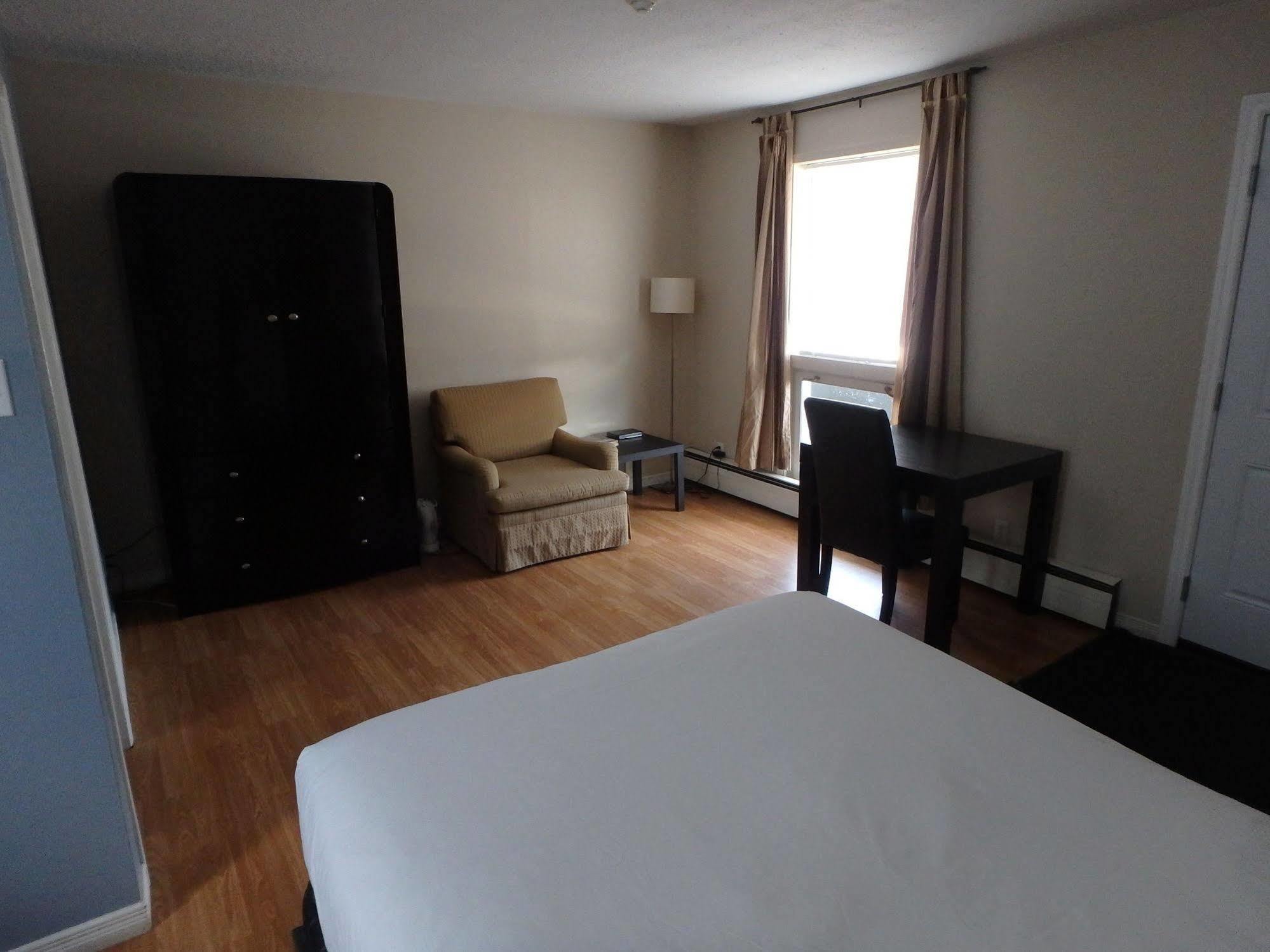 Wheel Inn Motel New Liskeard 外观 照片