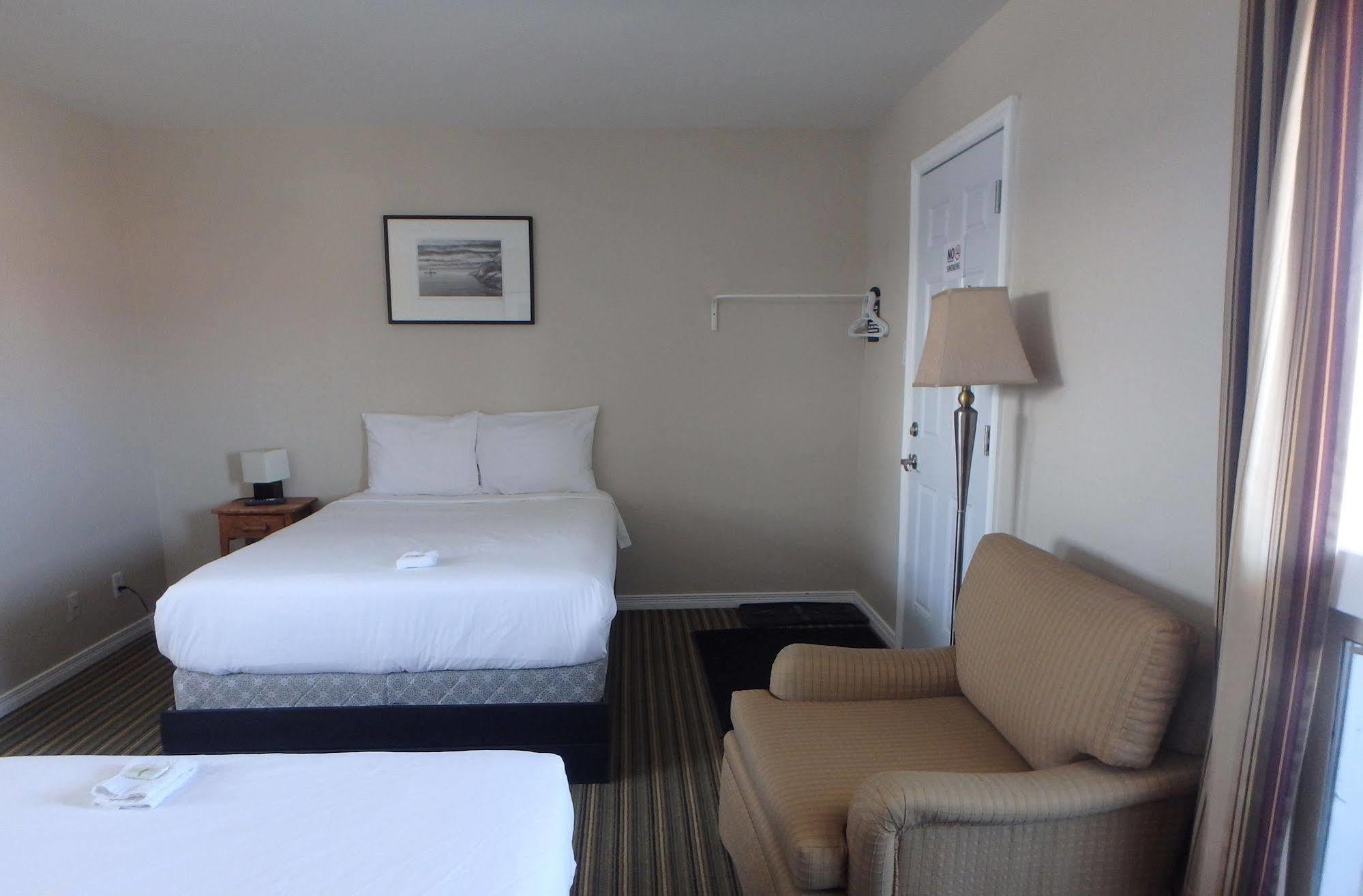 Wheel Inn Motel New Liskeard 外观 照片