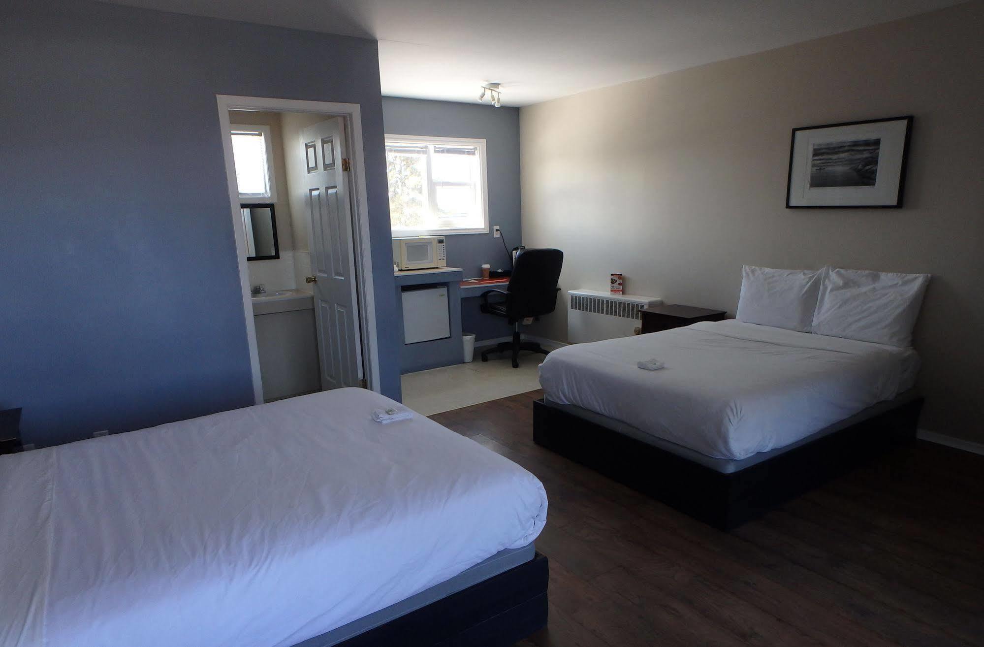 Wheel Inn Motel New Liskeard 外观 照片