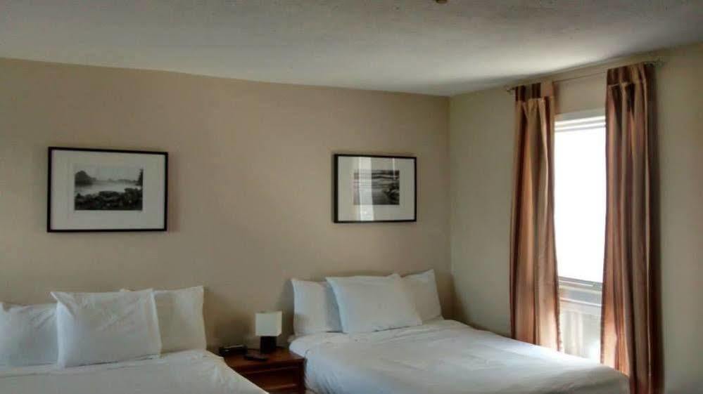 Wheel Inn Motel New Liskeard 外观 照片